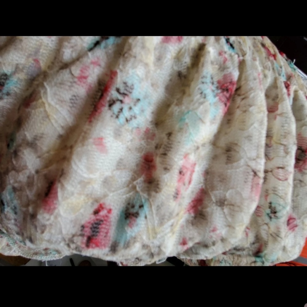 Skirt - Picture 2 of 4